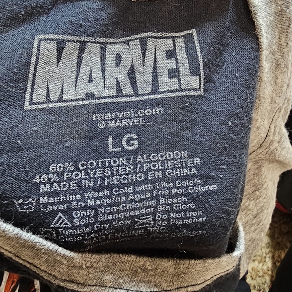 Deadpool Half-Sleeve Shirt - Picture 2 of 2